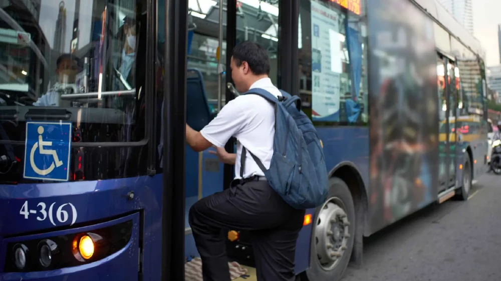 TALKABLE BUS SHELTER Project