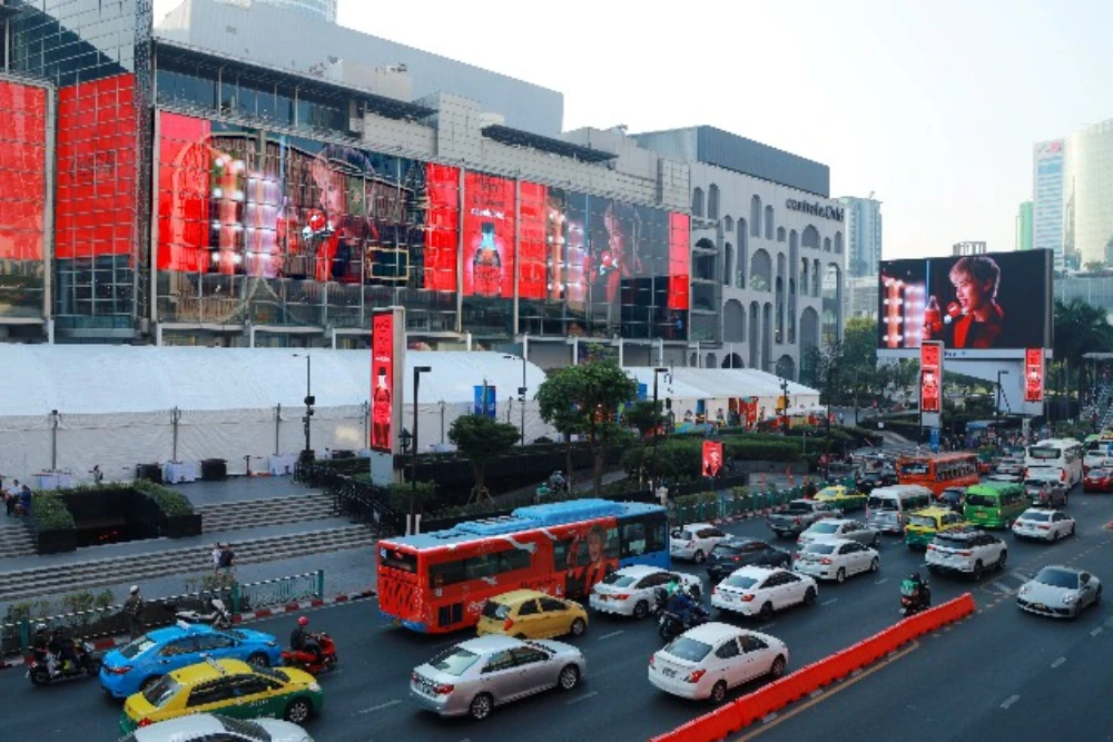 นวัตกรรมการเชื่อมต่อสื่อแบบเรียลไทม์ ผ่านโครงการ Bus Live Ads Sync
